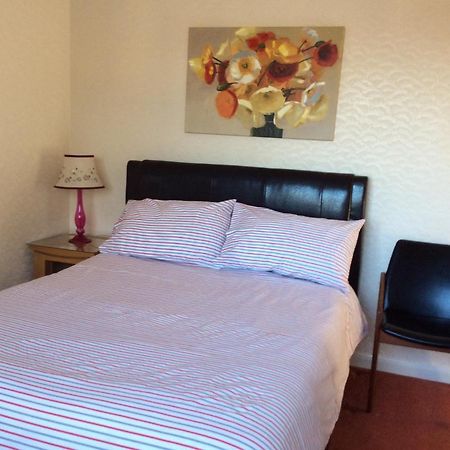 Отель Ivy House Ickenham Экстерьер фото